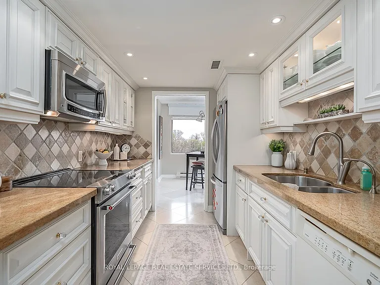 100 Lakeshore Rd E #805 — Photo 11