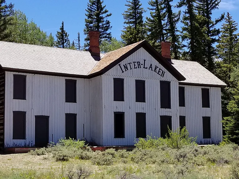 1872 Silver Eagle Ct — Photo 30