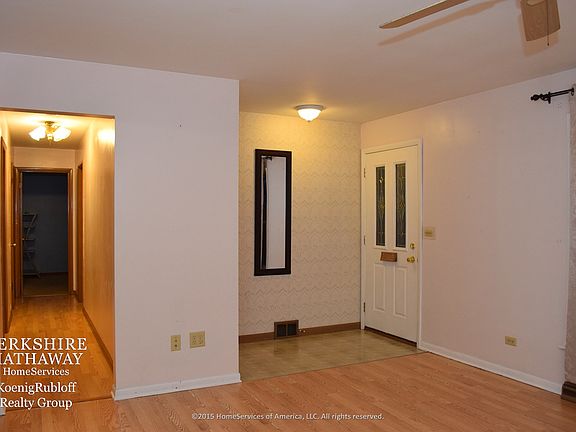 4th image of 9255 N Maryland St