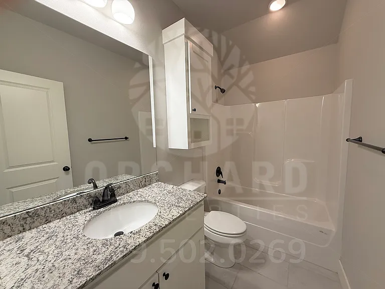 927 Fair Oaks St — Photo 17