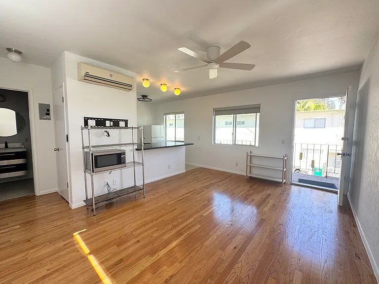 4106 Warner Blvd #D — Photo 3