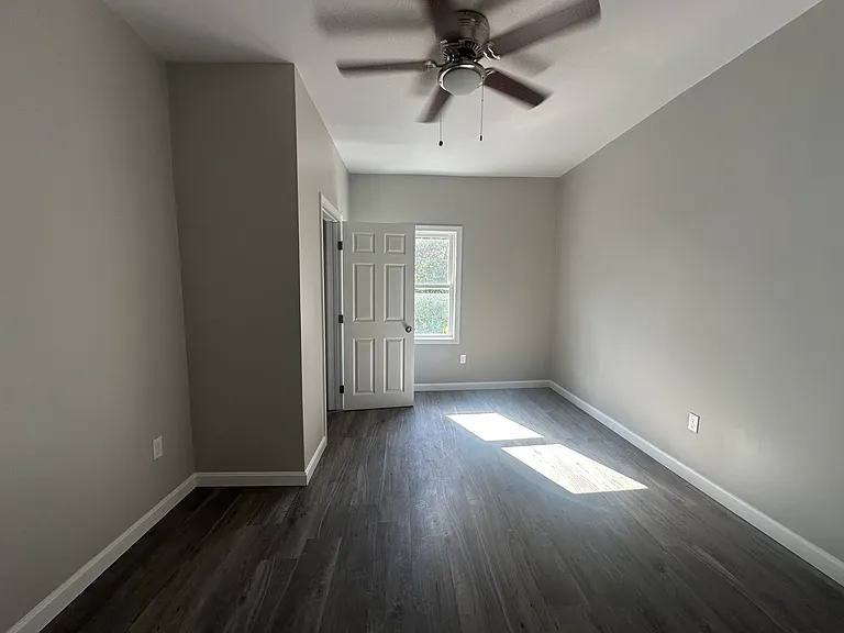 96 Wellington St #2 — Photo 8