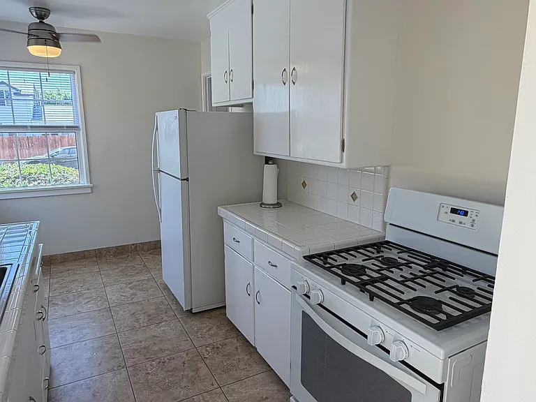 3850 Wade St — Photo 20