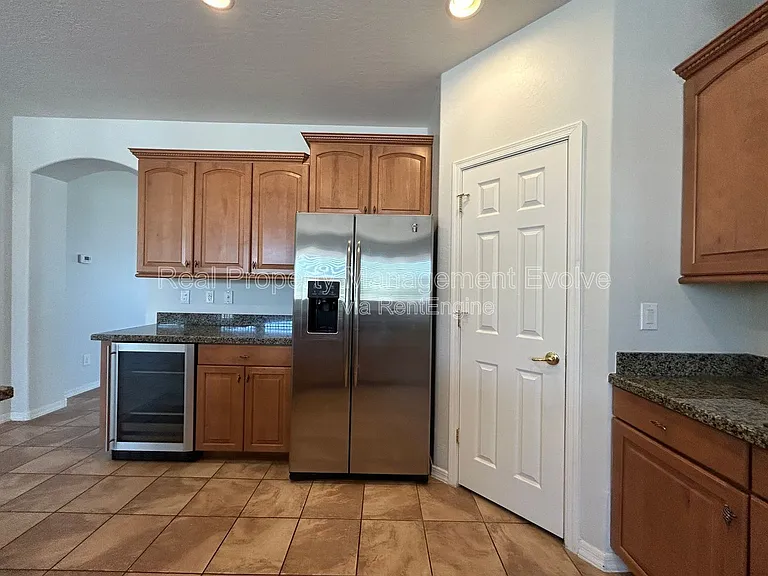 9707 S 45th Ave — Photo 12
