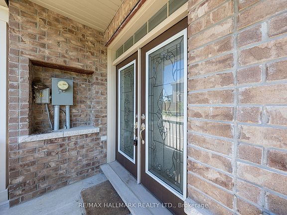 4th image of 14 Aldridge Ln