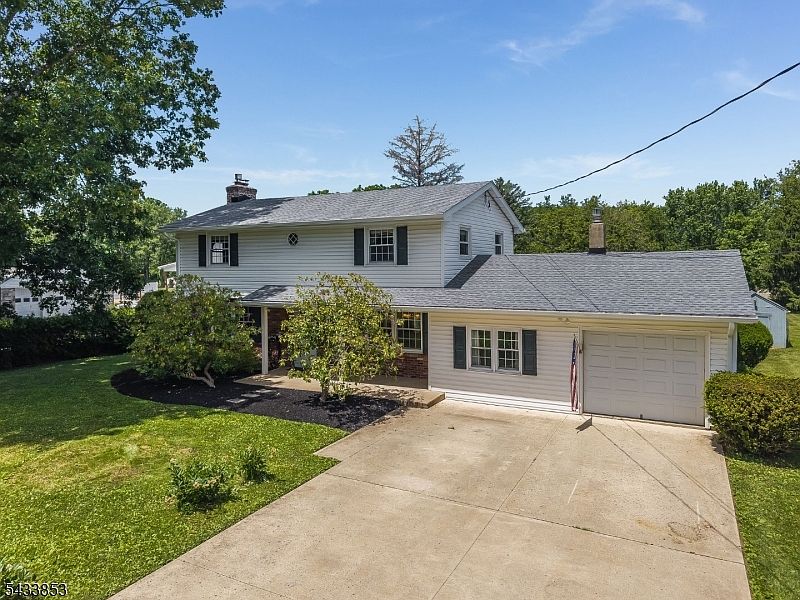 1st image of 44 Pleasant Valley Rd
