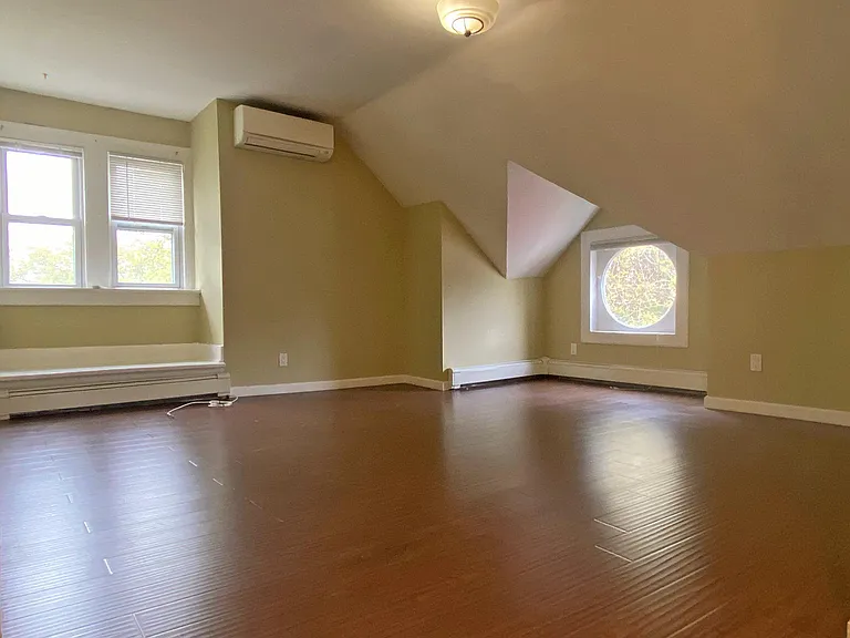 Living Room 12x13; mini split AC