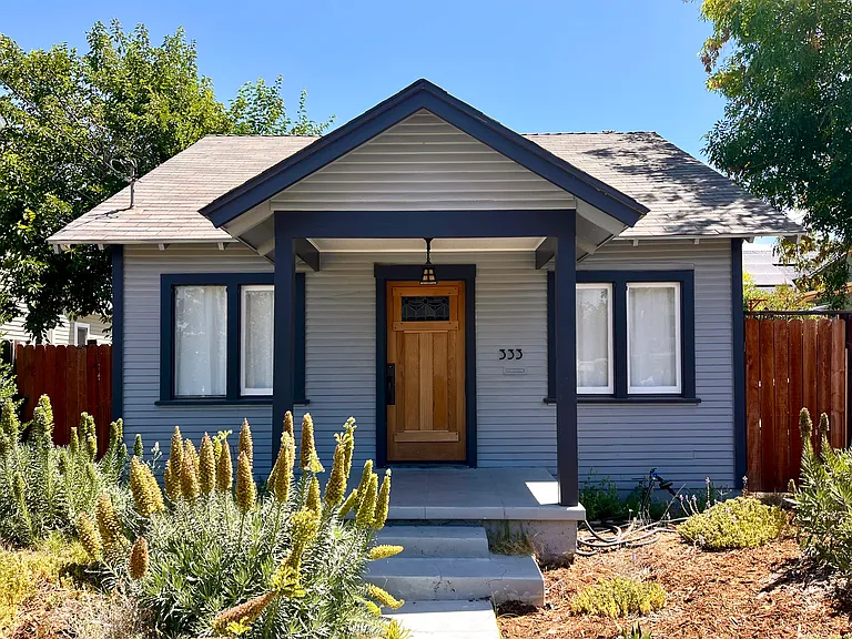 333 Nordina St — Photo 2