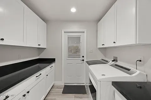 8550 E Orange Blossom Ln — Photo 16
