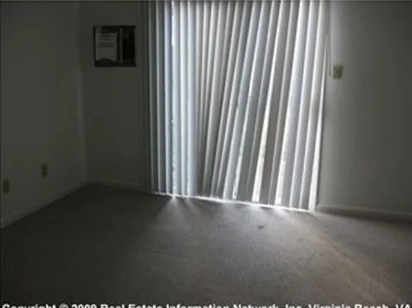 145 Greendale Rd, Virginia Beach, VA 23452