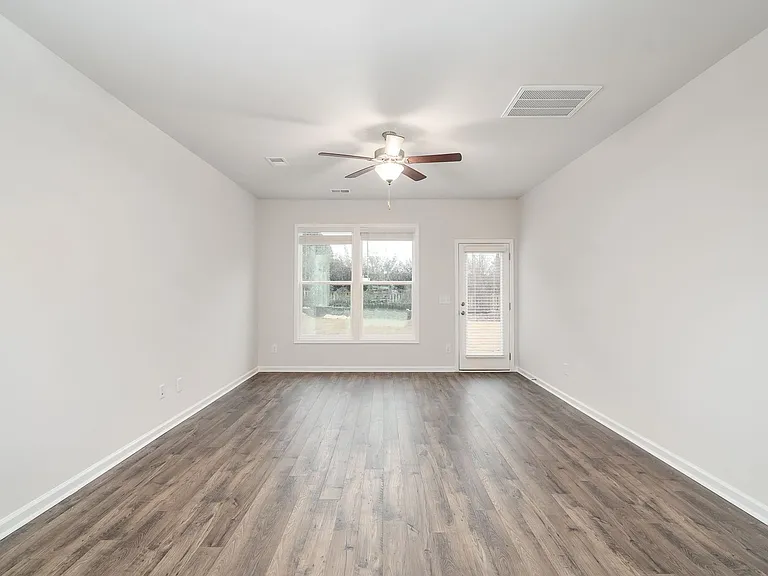 618 Count Fleet Ct — Photo 10