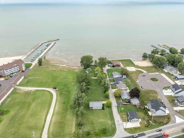 116 N Shawnee Dr, Pt Clinton, OH 43452
