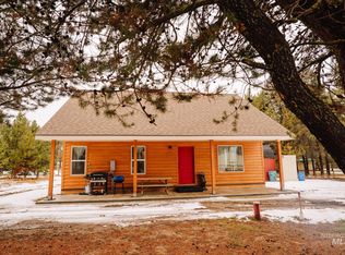 22 W Prospectors Dr, Cascade, ID 83611