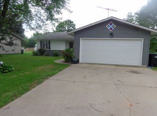 933 S Prospect St, Shawano, WI 54166
