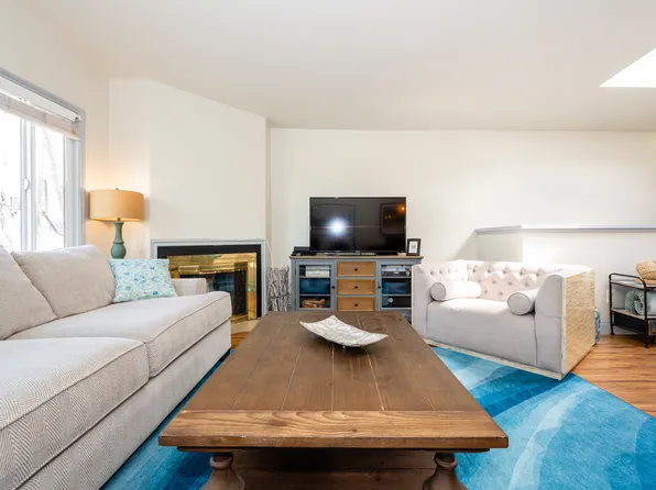 1031 3rd St #B, Santa Cruz, CA 95060