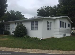 422 Roberts Rd, Toms River, NJ 08755