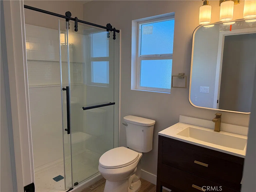 3 bed, 1050 sqft, $3,395 — Photo 4