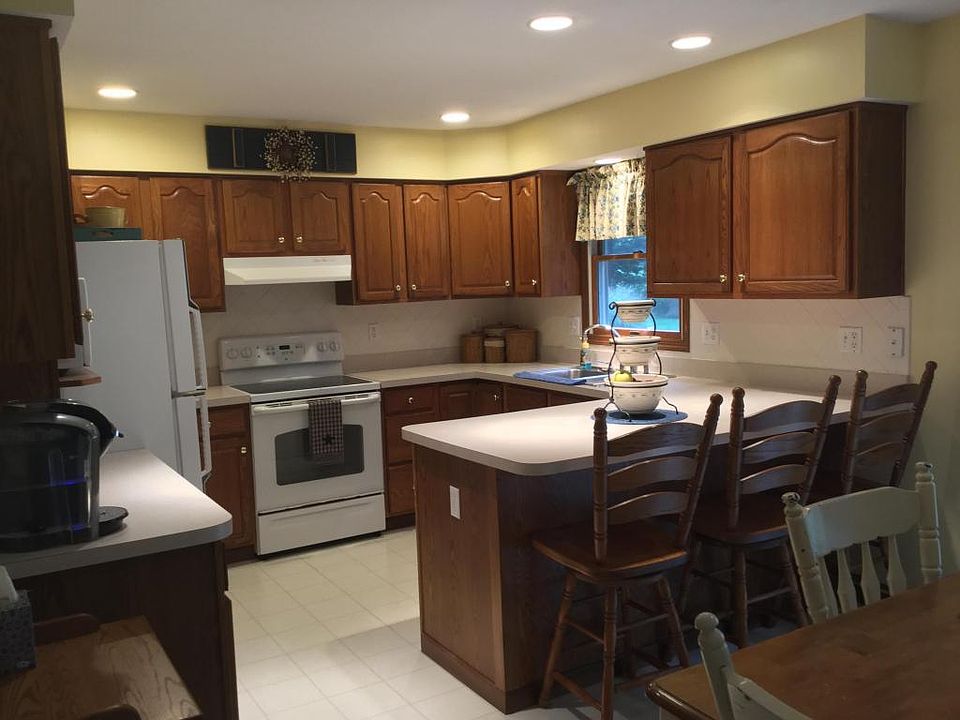 1st image of 556 Wildflower Dr