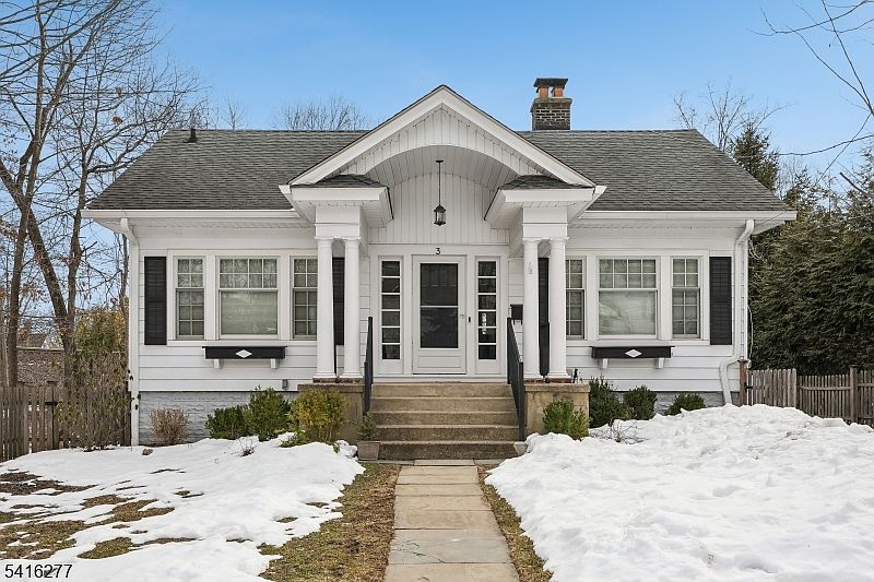 1st image of 3 Fuller Ave