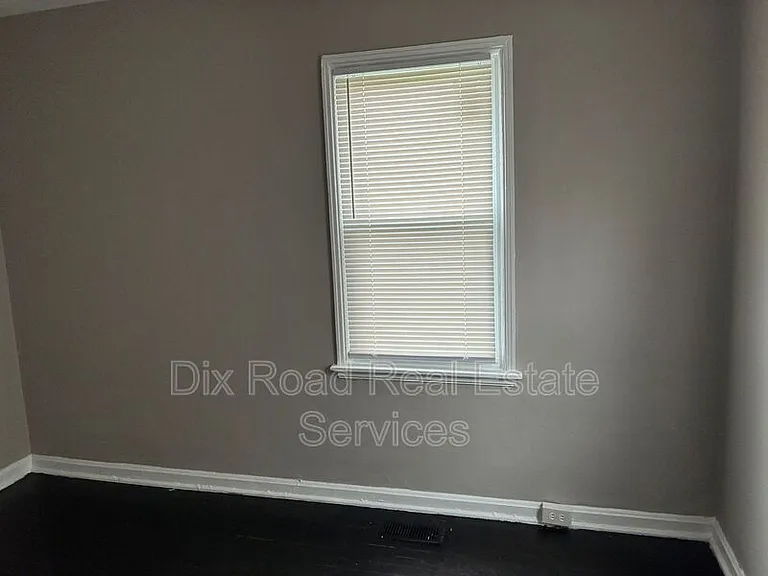 729 Cleverly Rd — Photo 14