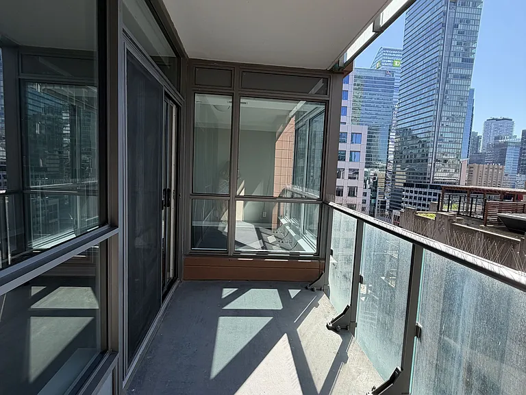 8 Mercer St #2107 — Photo 24