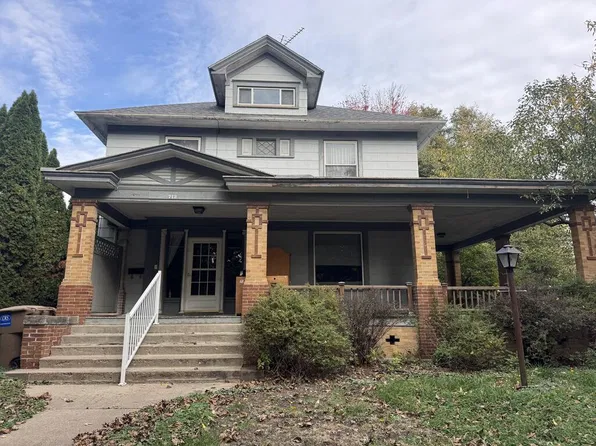 712 Main St, Rockwell City, IA 50579