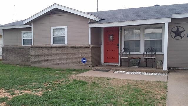 1st image of 4625 Clover Ln