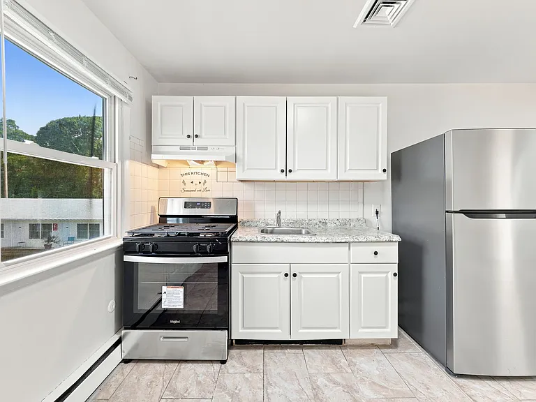 805 W New York Ave — Photo 12
