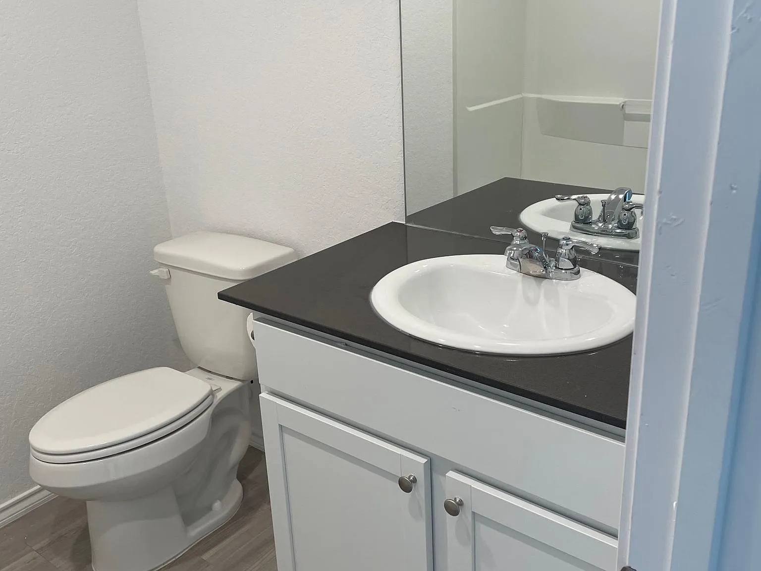 3210 Lancer St — Photo 4