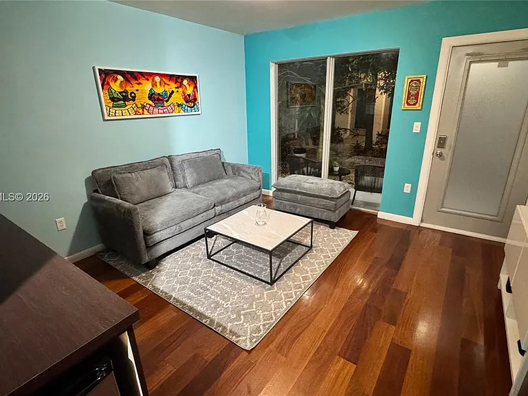 1560 Pennsylvania Ave #215 — Photo 2