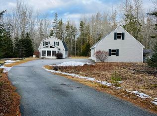 699 Sedgwick Ridge Rd, Sedgwick, ME 04676