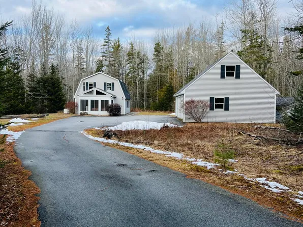 699 Sedgwick Ridge Road, Sedgwick, ME 04676