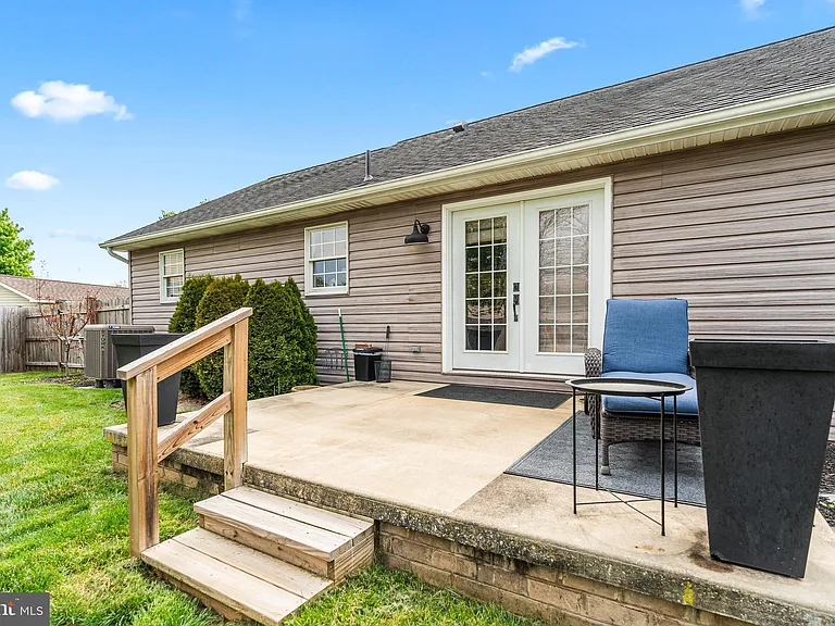 10025 Jasper Dr — Photo 11
