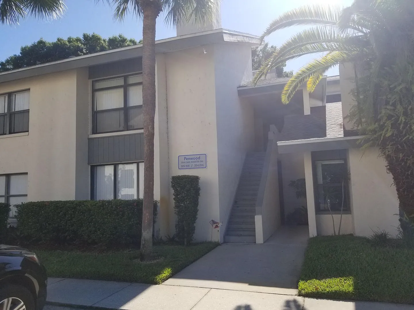 Ground Floor Condo At Park Lake, A Waterfront Community — Photo 1