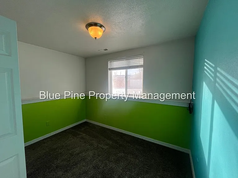 283 Kimberly Dr — Photo 16