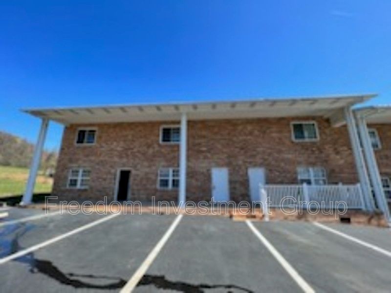 1st image of 1631 E Main St #113