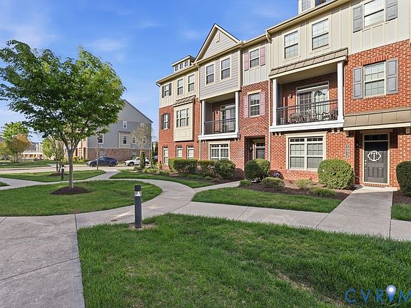 2nd image of 10933 Parkshire Ln