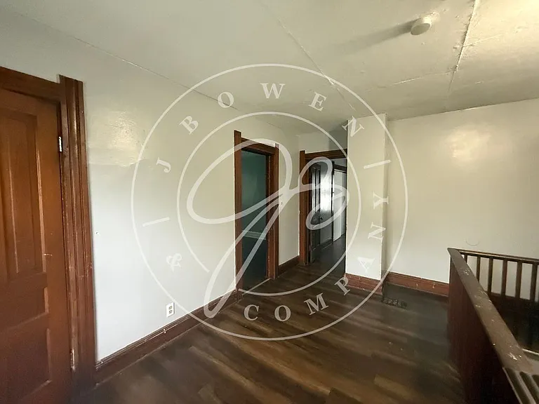 346 Parker Ave — Photo 8