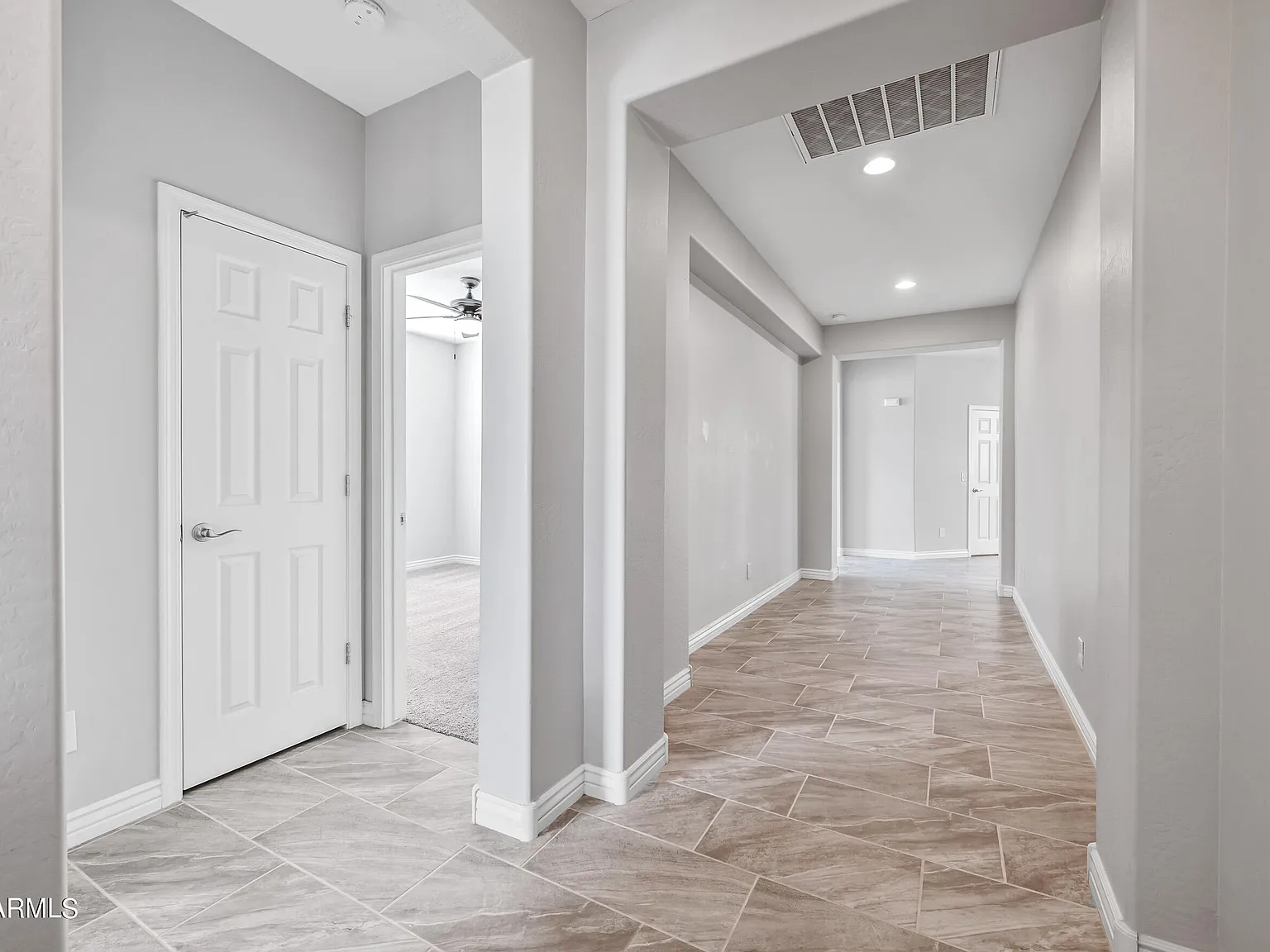 3 bed, 2.0 bath, 2044 sqft, $2,495 — Photo 2