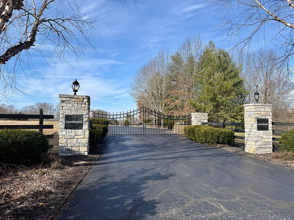 1st image of 15 The Village Dr