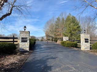 15 The Village Dr, Nancy, KY