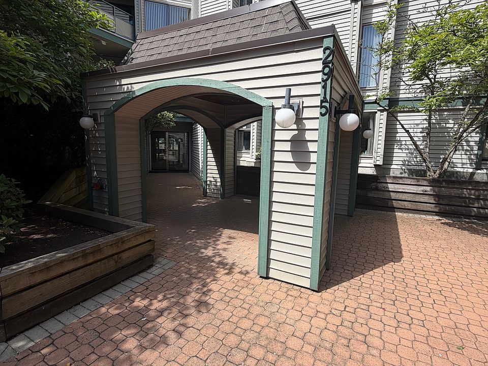 1st image of 2915 Glen Dr #306