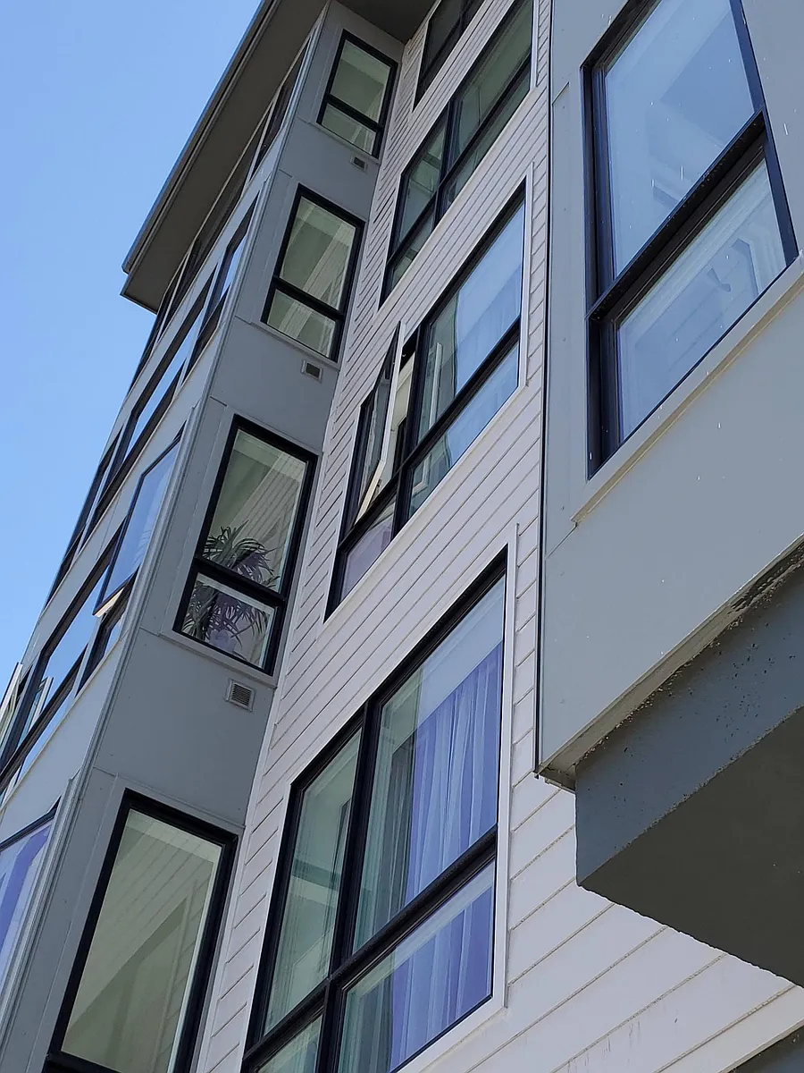 Building Photo - 718 Clay St #305