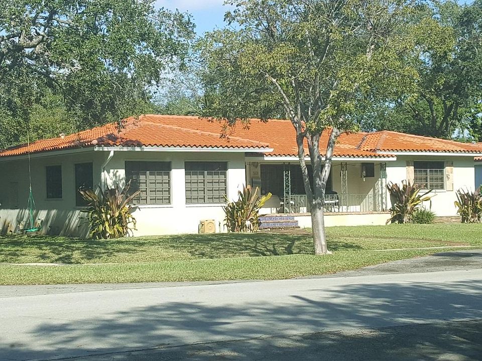 Corner lot