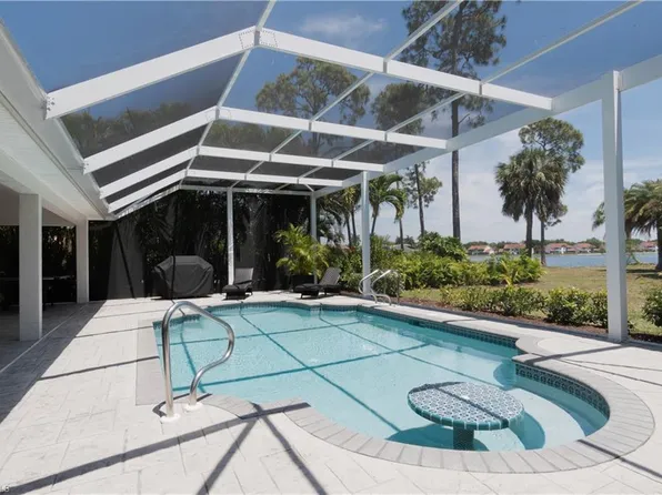 700 Lambton LN, NAPLES, FL 34104