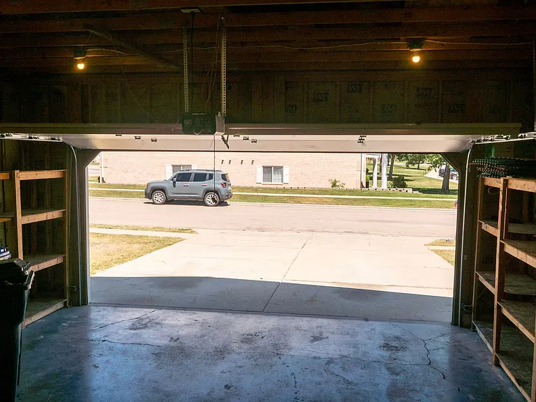 549 Hanover Dr — Photo 27