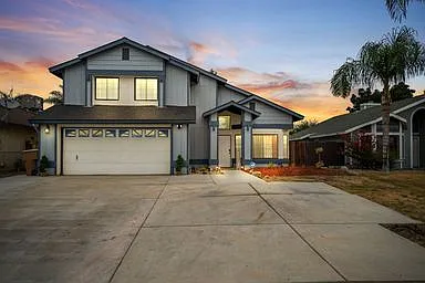 4 bed, 2.5 bath, 1752 sqft, $6,200 — Photo 1