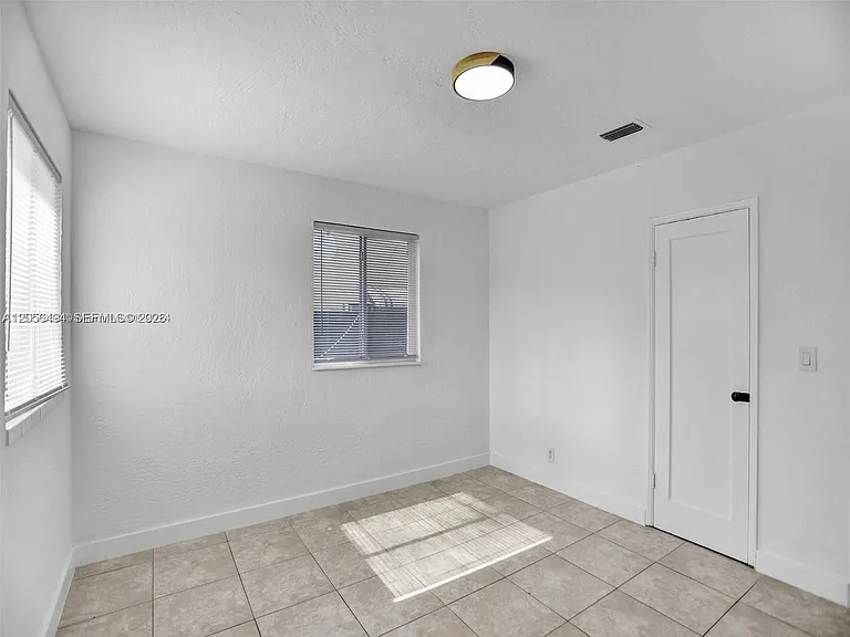 708 N 20th Ct #1-2 — Photo 18