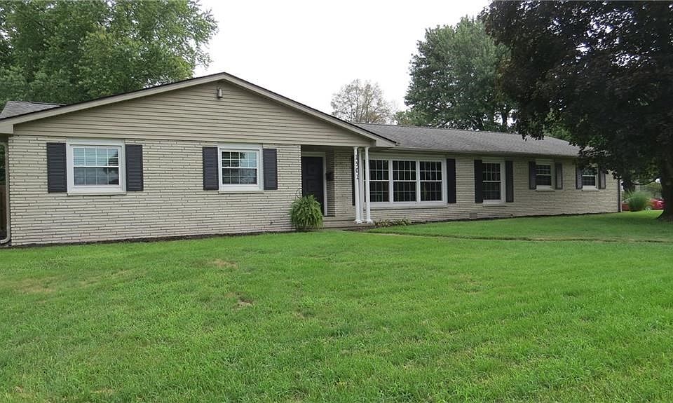 2nd image of 1301 Parkside Dr