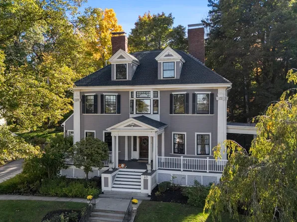 40 Shornecliffe Rd, Newton, MA 02458